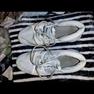 Nike Zoom Bball Sneakers Women’s Size 7